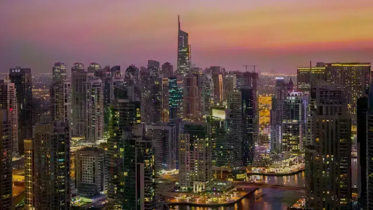 Key Insights for Your Move to the UAE: 18 Must-Know Tips