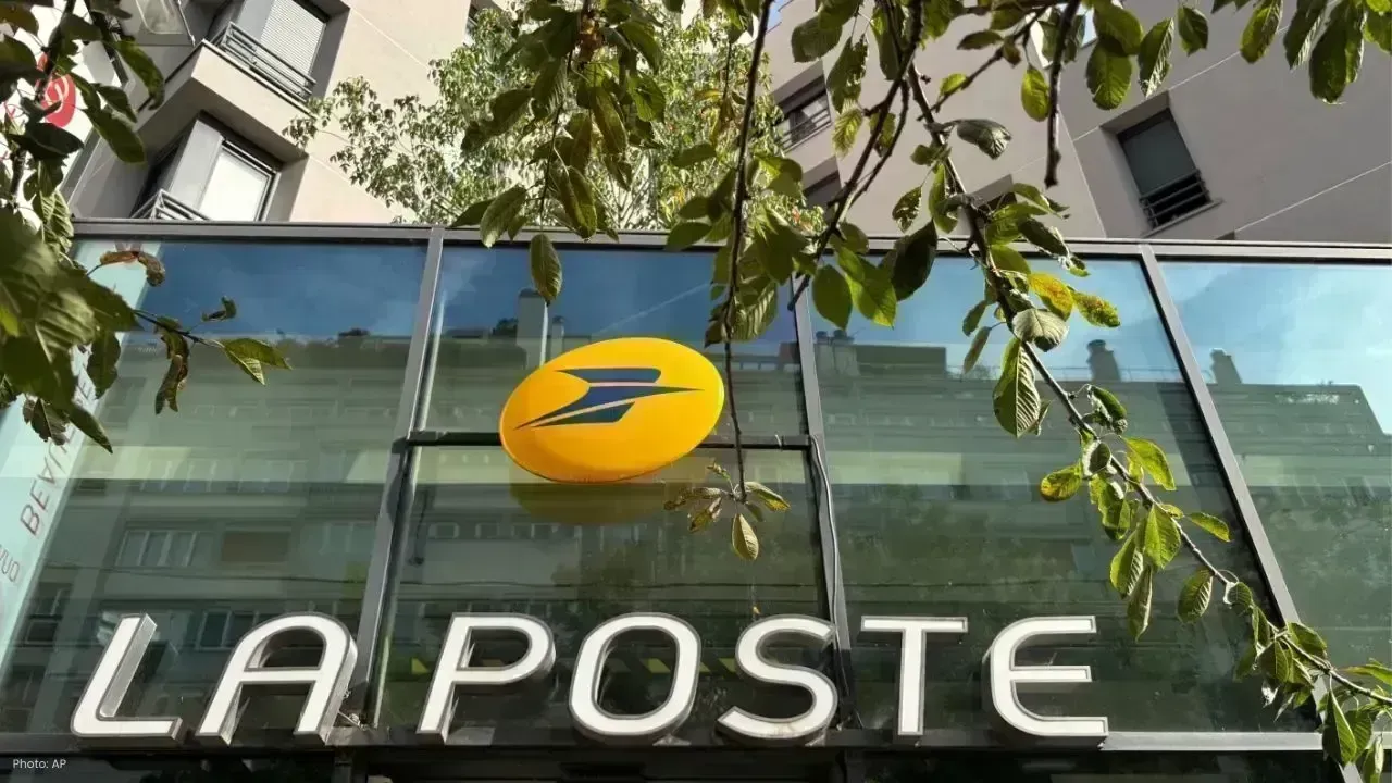 Cyberattack Disrupts Deliveries at La Poste Amid Holiday Rush