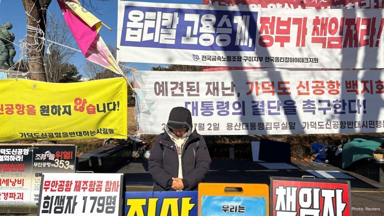 Delayed Investigation into Jeju Air Disaster Leaves Families in Despair