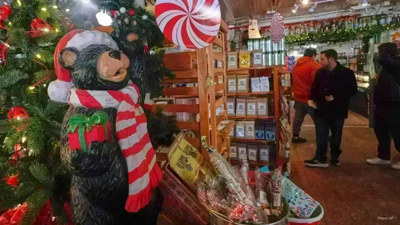 Thrift Stores Thrive This Holiday Season as Returns Decrease