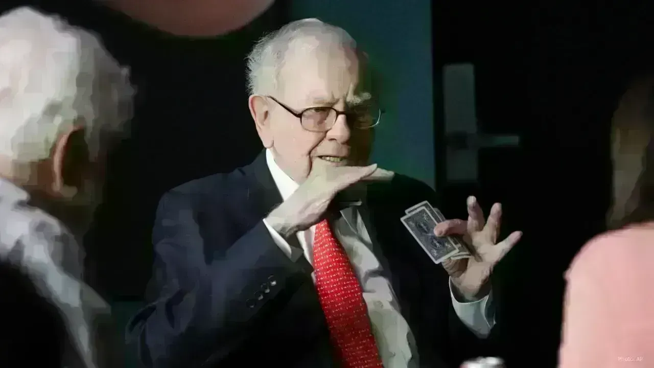 Warren Buffett’s Enduring Wisdom as His CEO Tenure Concludes