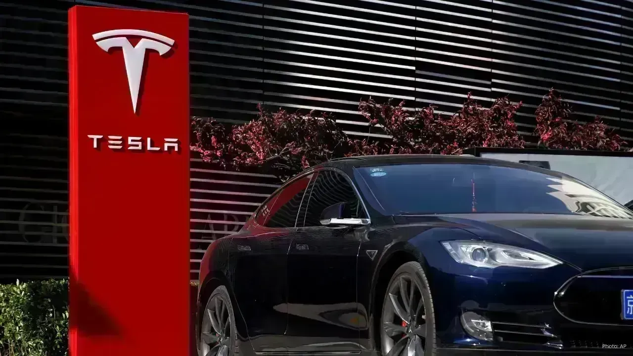 Tesla's Reign Ends as BYD Claims Top EV Seller Title in 2025