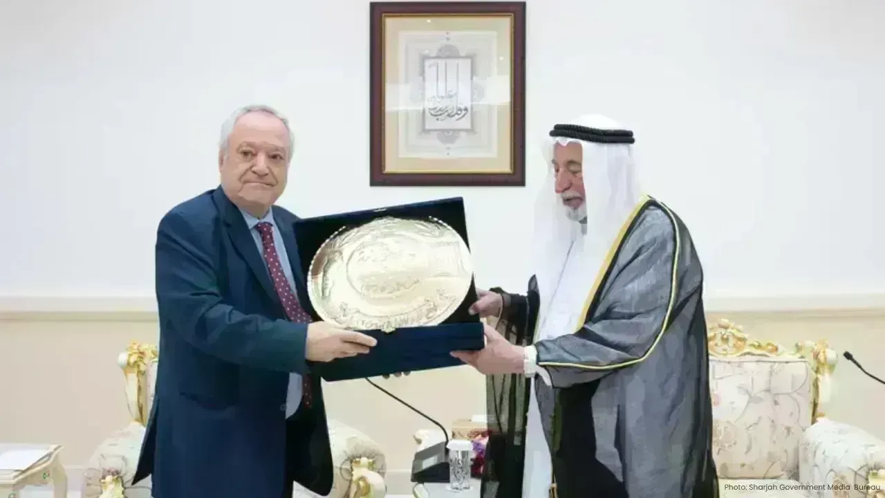 Sharjah's Sheikh Sultan Supports Beirut's Arabic Language Academy