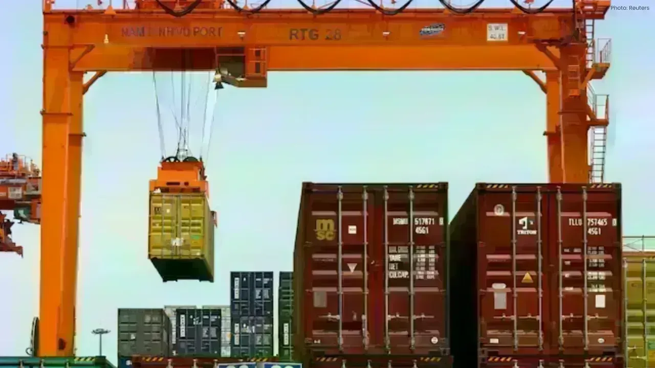 Vietnam's Economy Soars 8% in 2025 Amid U.S. Tariff Challenges