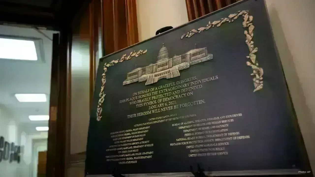 US Senate Endorses Plaque Commemorating Jan. 6 Capitol Police