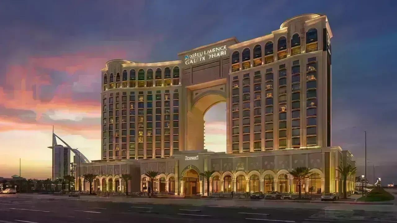 Maximize Your Weekend in Abu Dhabi: Essential Attractions and Hotel Tips