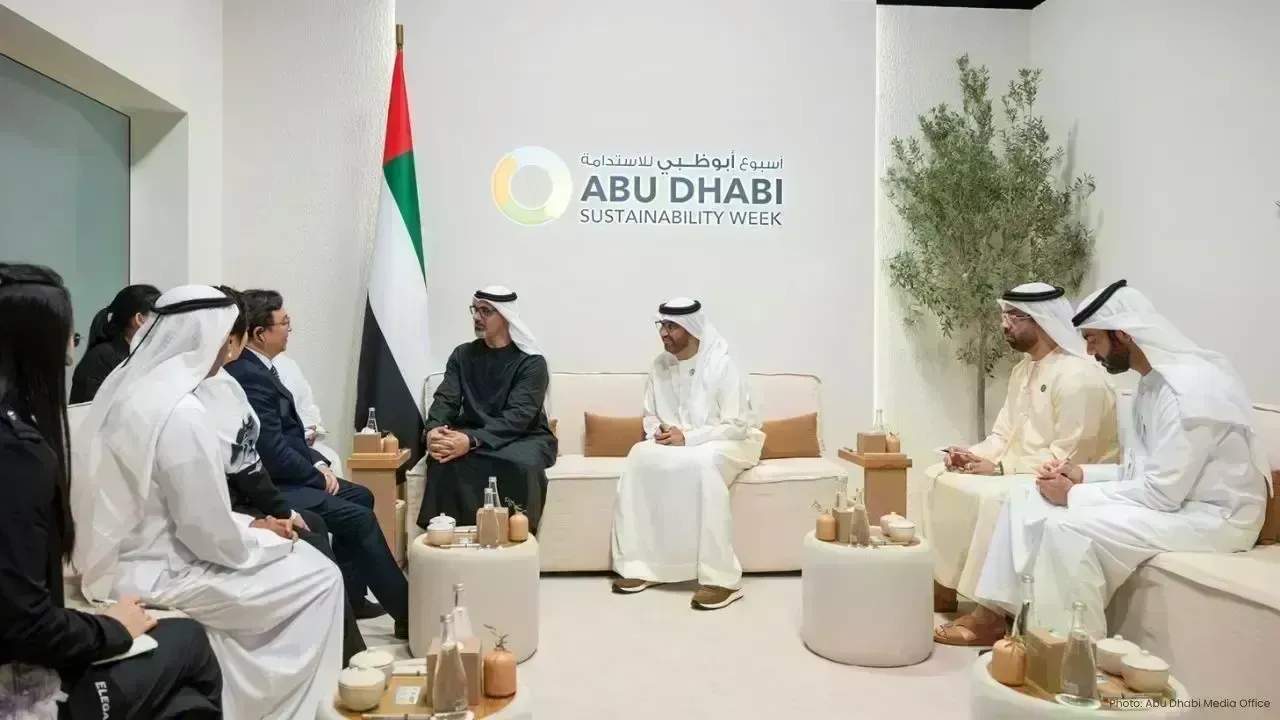 Crown Prince of Abu Dhabi Engages with BYD Chairman on EV Initiatives