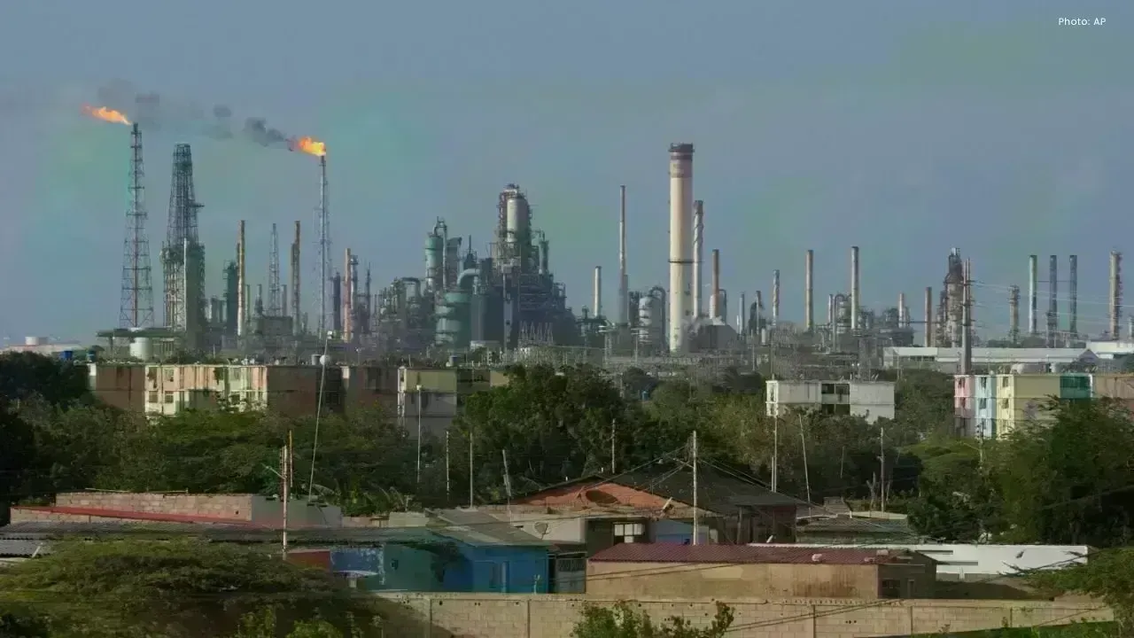 US Captures Seventh Oil Tanker Tied to Venezuela Amid Intervention Strategies