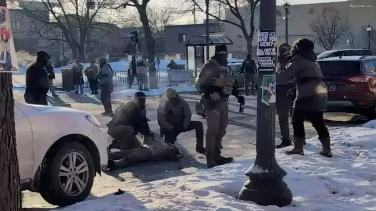 Doctor Tried to Save Man Shot by Immigration Agents in Minneapolis