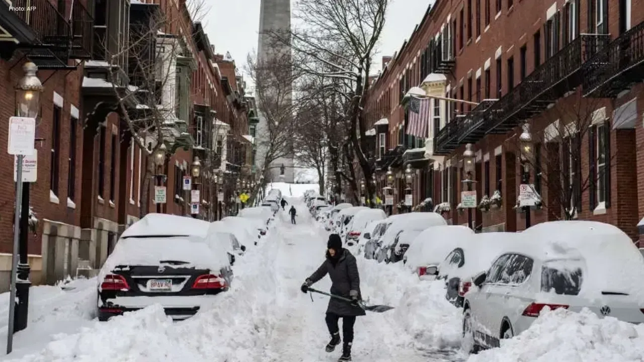 Deadly Winter Storm Strikes US With Heavy Snow and Freezing Cold