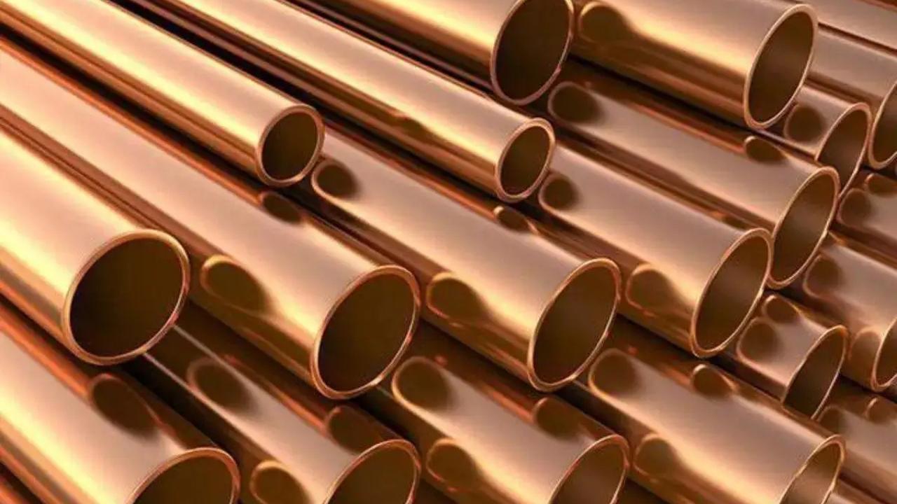Record Copper Rally: Global Prices Soar on Geopolitical Risks and Weak Dollar