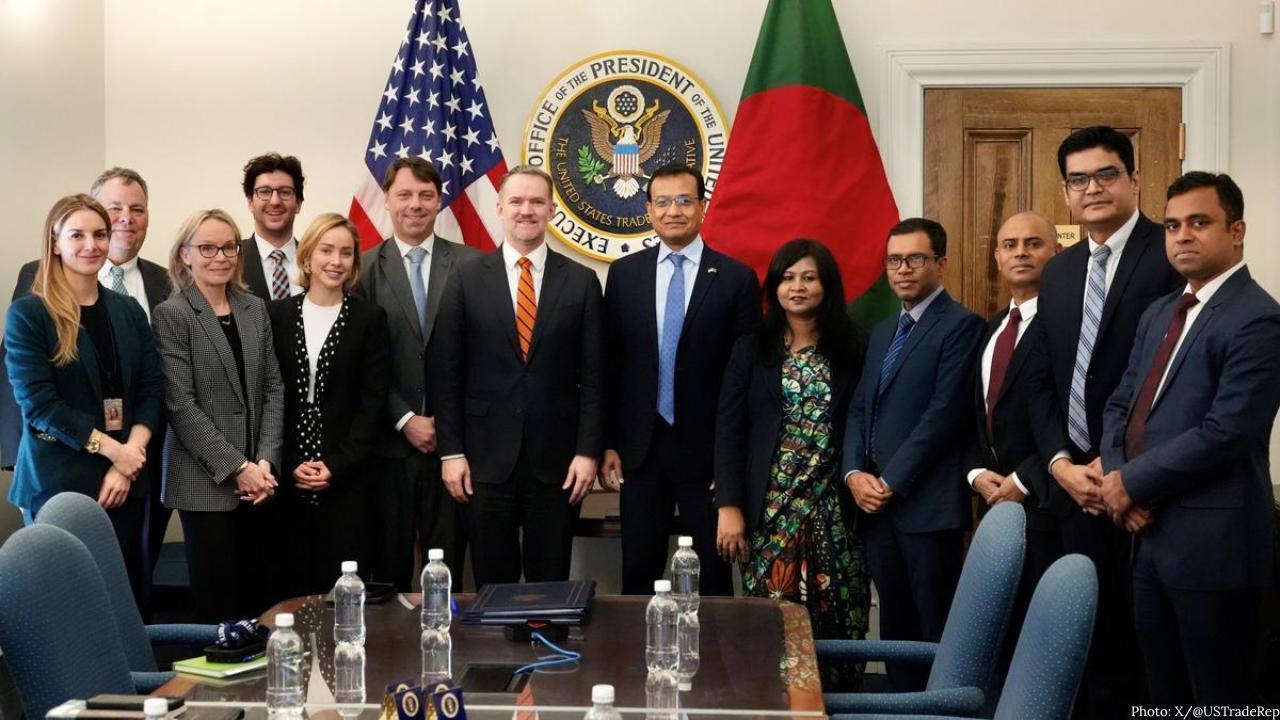 US Reduces Tariffs on Bangladeshi Exports to 19% in Reciprocal Trade Deal, Granting Textile Duty Breaks