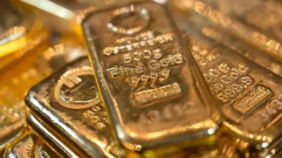 Gold Breaks Historic Barrier: Prices Surge Past $5,000 an Ounce