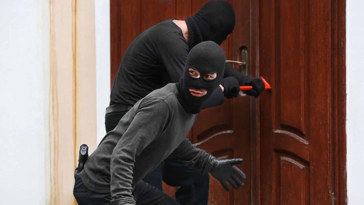 Seven Arrested in Tokyo ¥423M Street Robbery