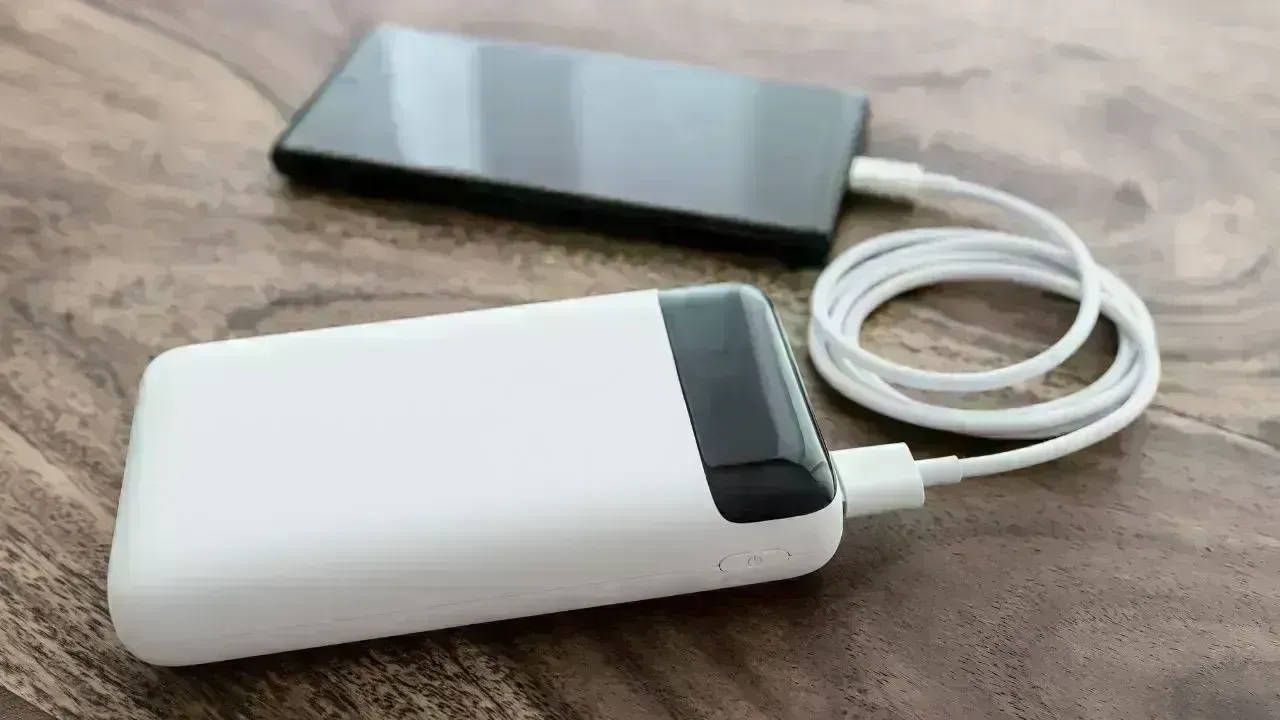 Singapore Limits Power Banks on Flights