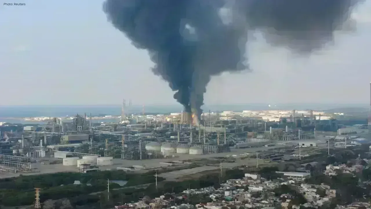 Fire at Mexico's Dos Bocas Refinery Controlled by Pemex, No Injuries Reported