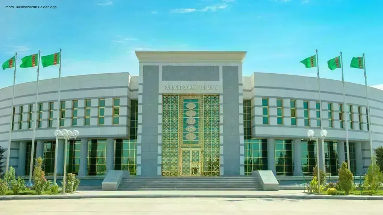 Ruhabat Fabrics Expand at Altyn Asyr Center