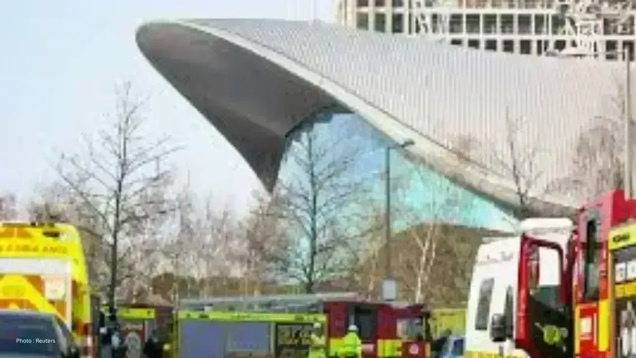 Chlorine Gas Incident at Victoria Pool Hospitalizes Eight