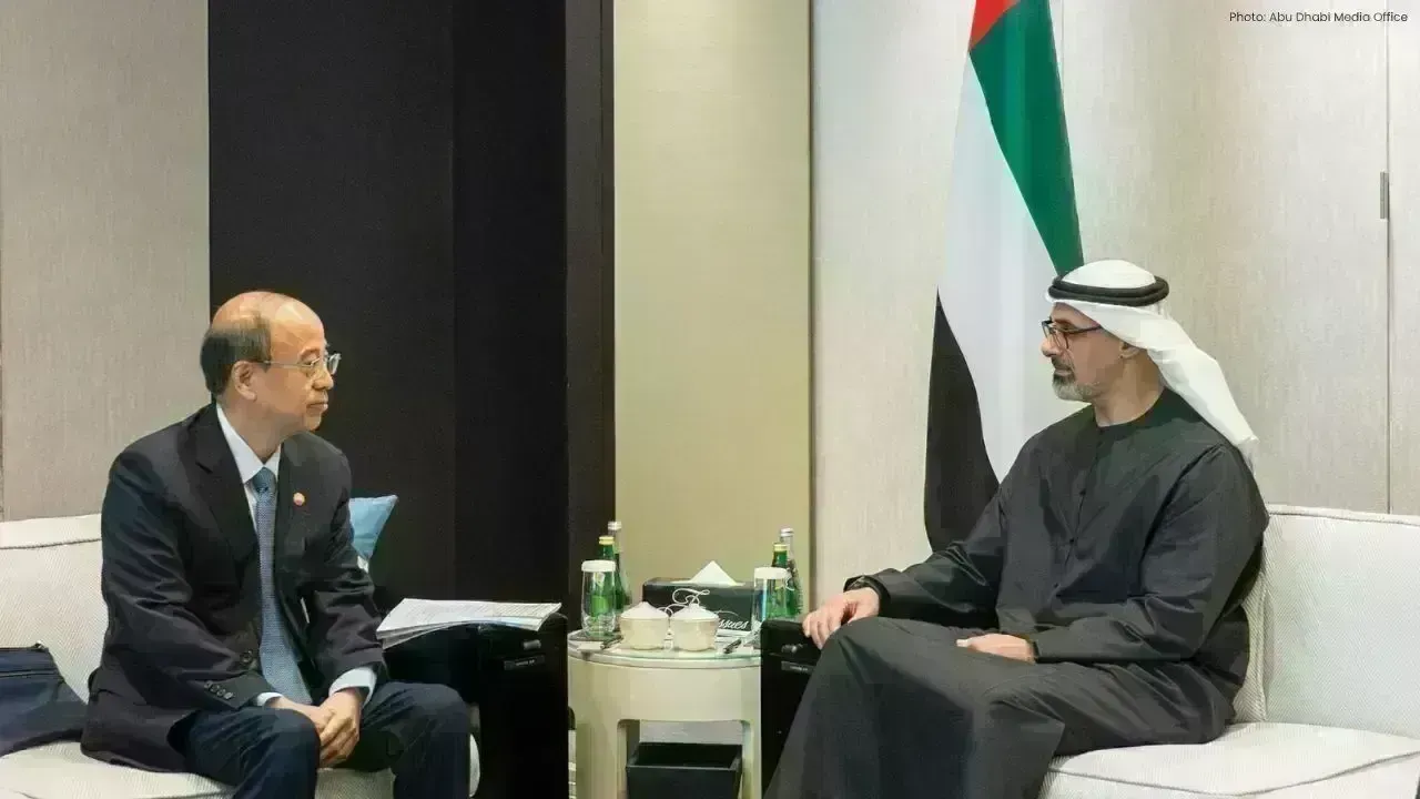 Crown Prince Khaled bin Mohamed Engages with Chinese Business Leaders