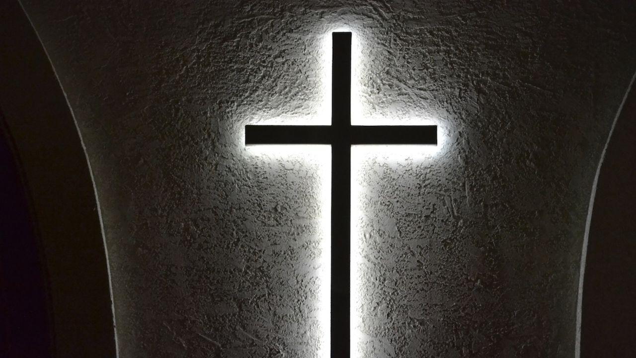 Man Climbs Church Cross in Lahore, Arrested