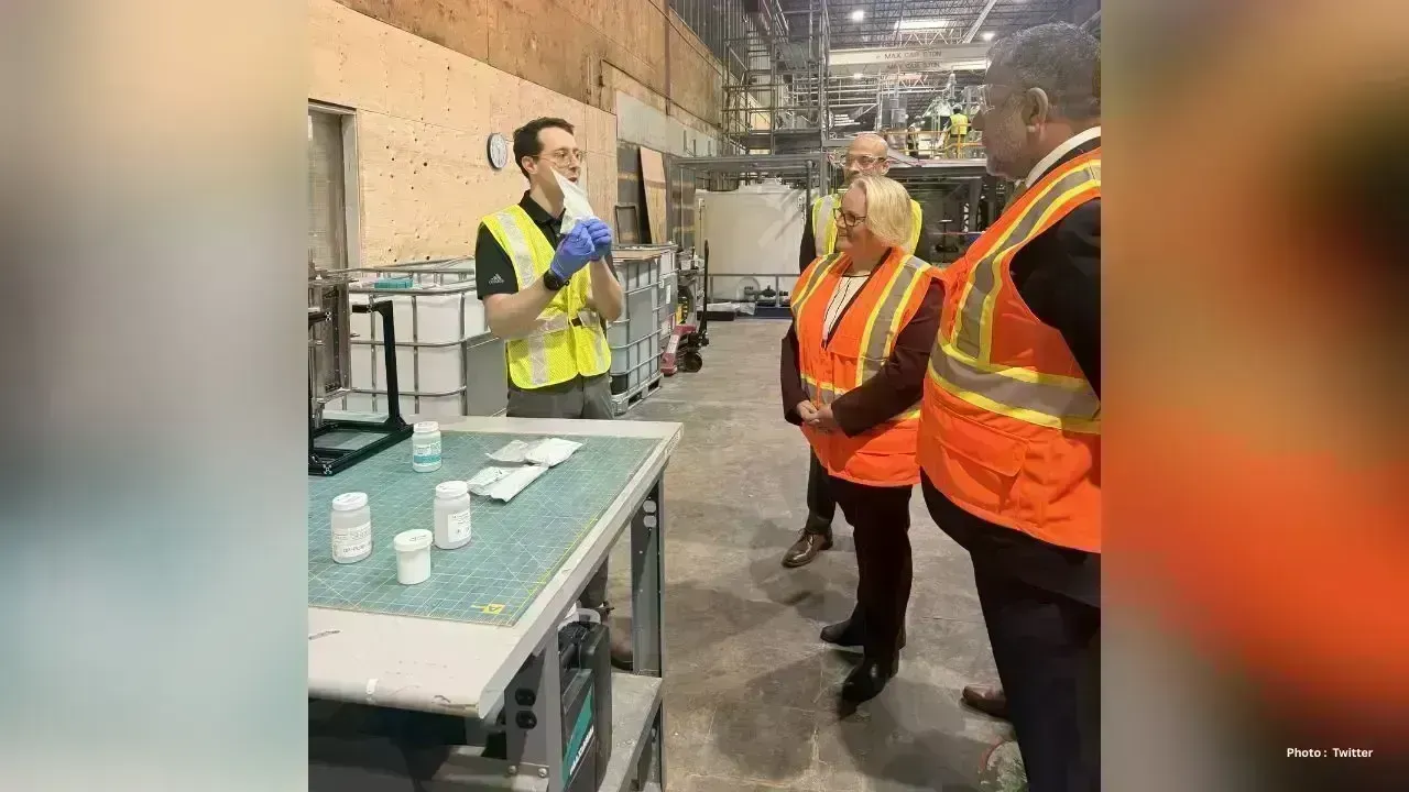 Canada Promotes Lithium Facility to Enhance EV Battery Supply