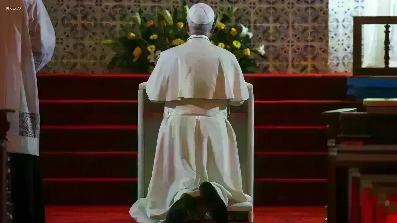 Pope prays at Angola slave trade shrine