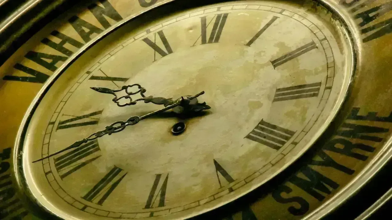 Northwest Territories to Follow Alberta in Ending Seasonal Time Changes