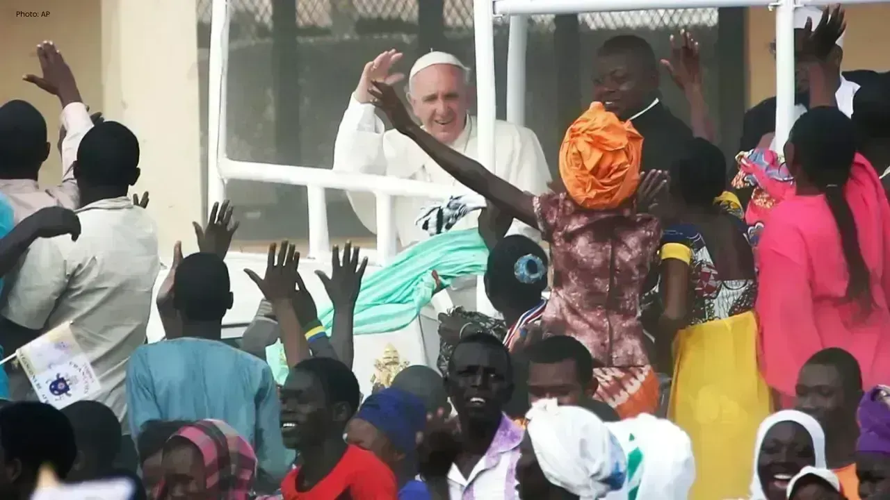 Pope Leo Honors Pope Francis on Death Anniversary