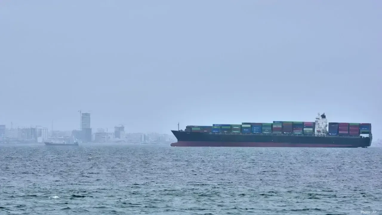 Tensions in the Strait of Hormuz Spark Worldwide Concern as US Navigates Complex Challenges