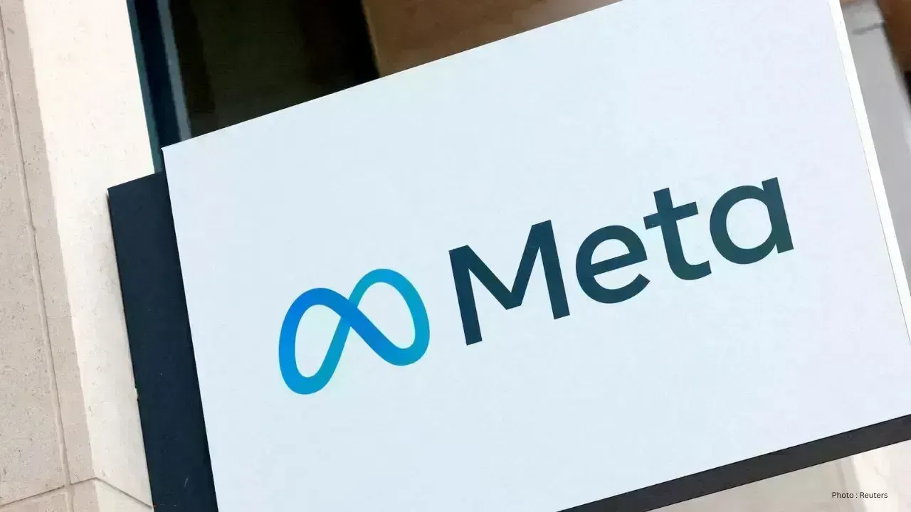 Tech Giants Downsize Workforce Amid AI Investment Boom