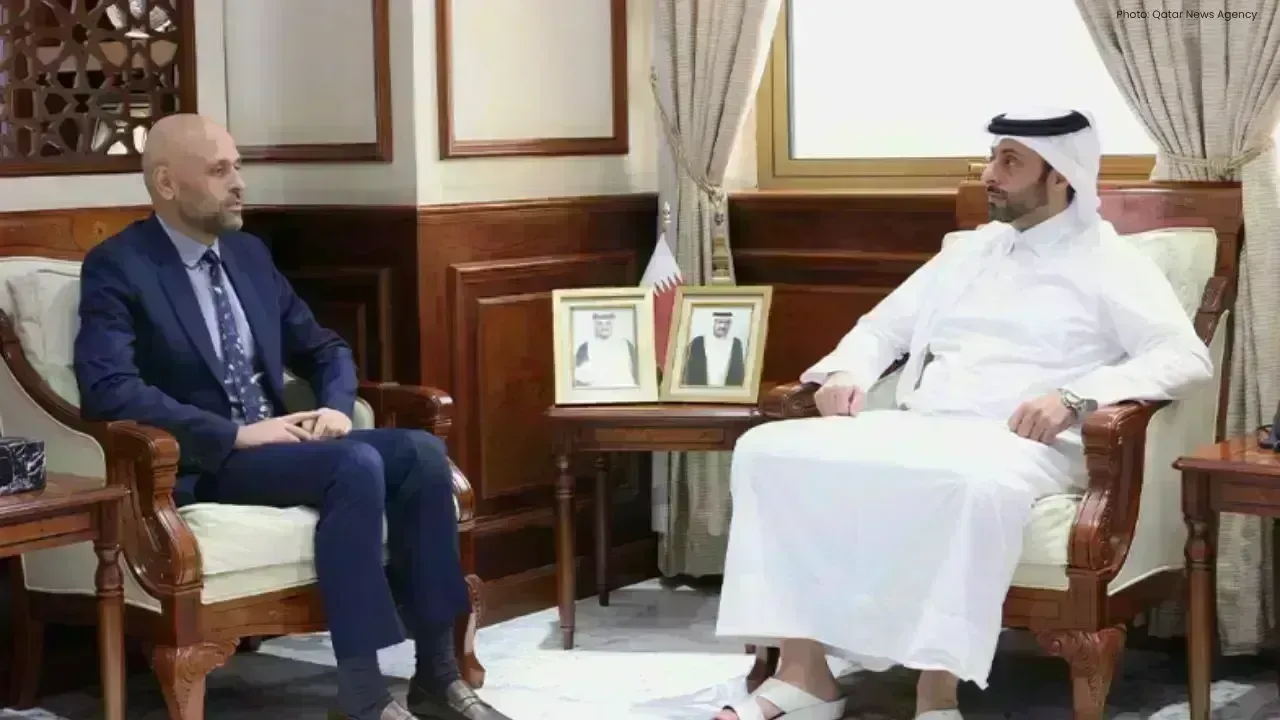 Qatar's Municipality Minister Engages with US Diplomat to Enhance Ties