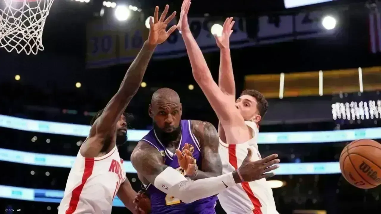 Lakers Stumble Against Rockets as LeBron Shines in Challenging Playoff Clash