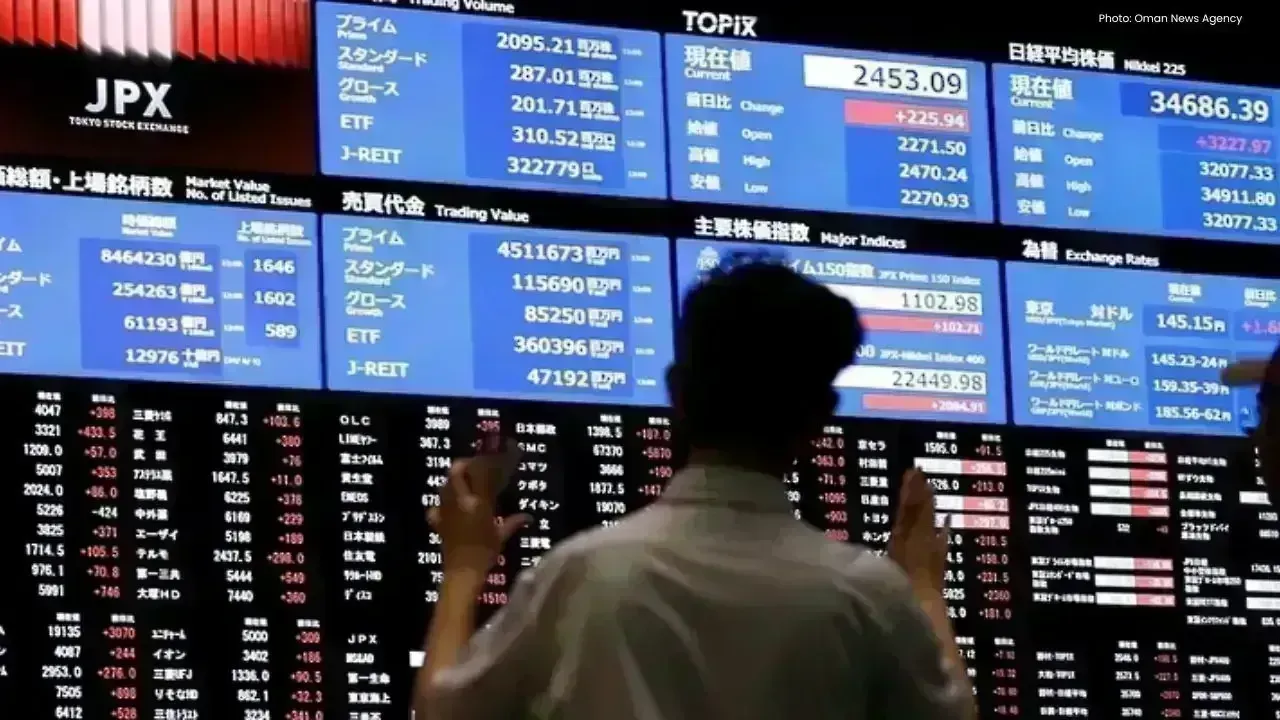 Japan Stocks Rise as Tech Shares Lift Nikkei