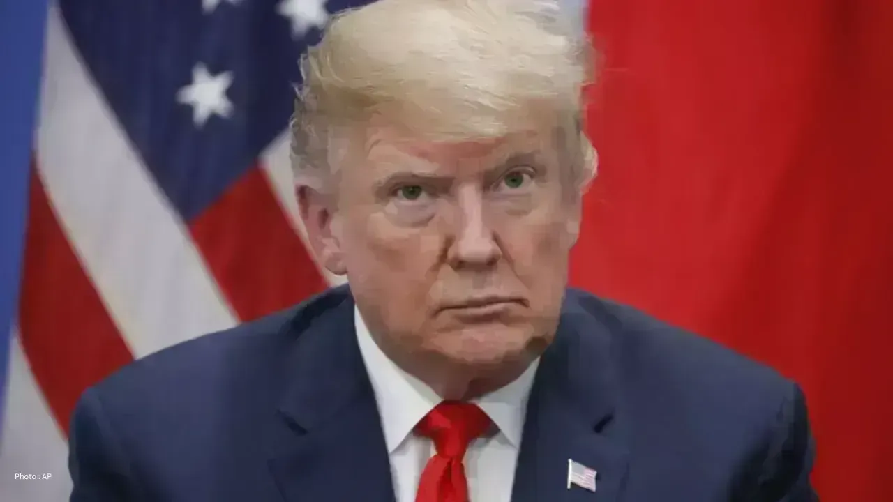 Trump Engages Oil Executives on Iran Blockade Amid Fuel Price Surge