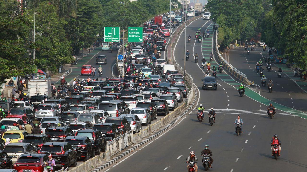 Fuel shortage crisis worsens across Pakistan