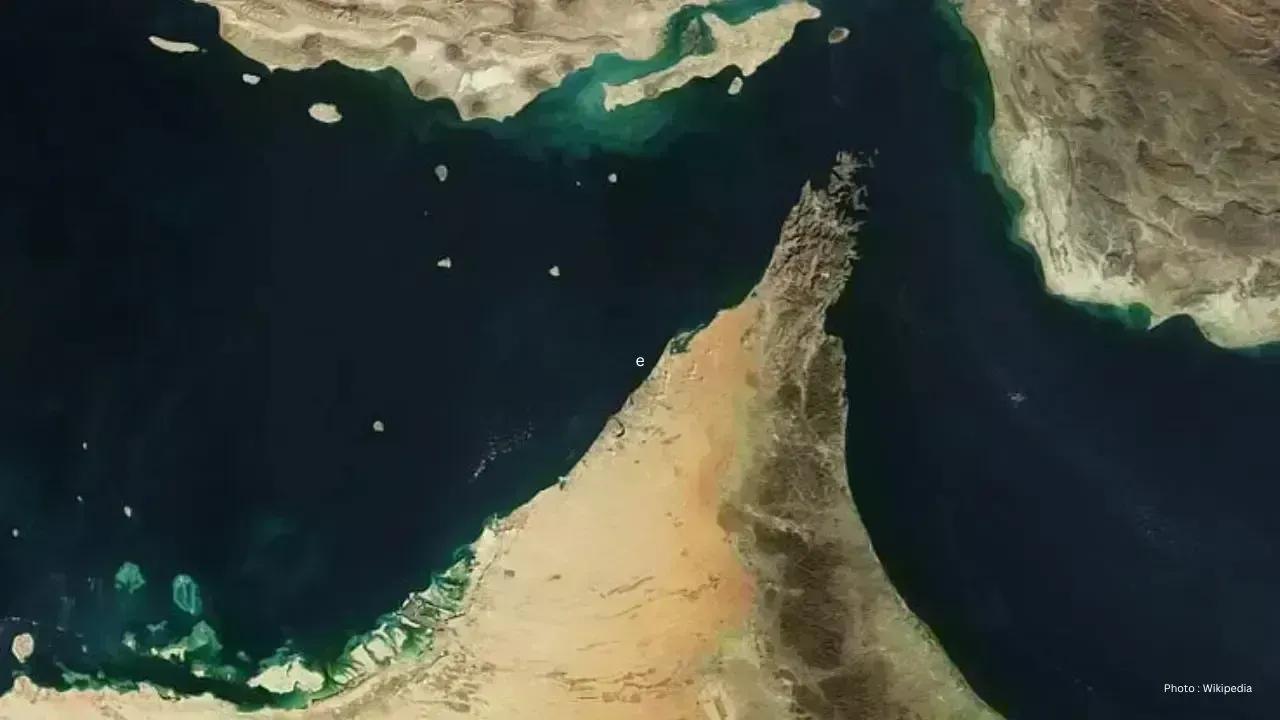 Beijing Hosts China-Iran Talks Amid Rising Strait of Hormuz Tensions