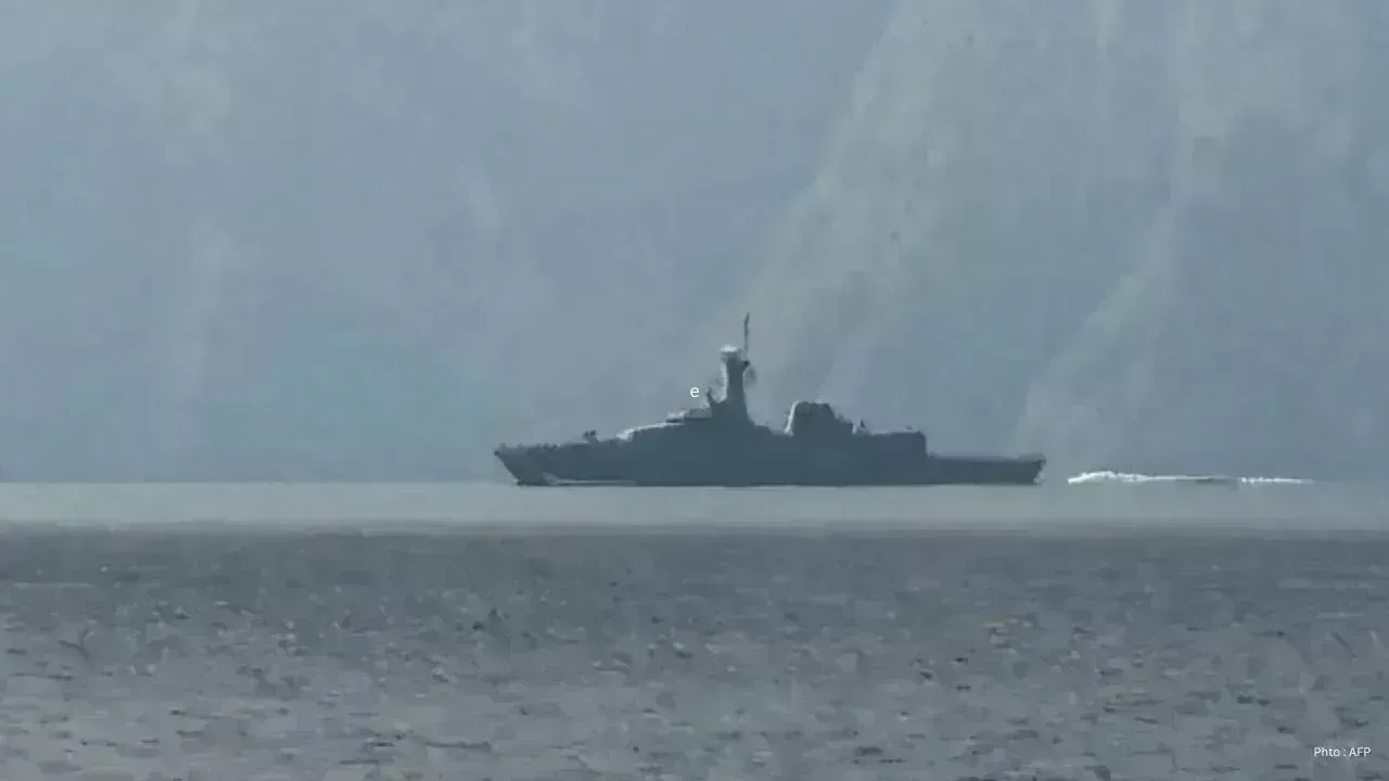 U.S. Navy Thwarts Iranian Drone and Missile Attacks in Hormuz Strait