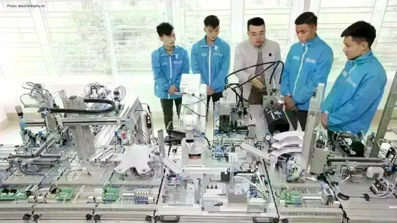 Vietnam Sets New Vocational Education Rules