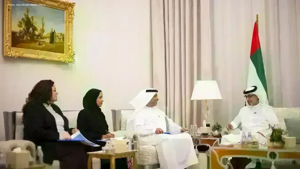Sheikh Hazza Reviews Innovations at Khalifa University