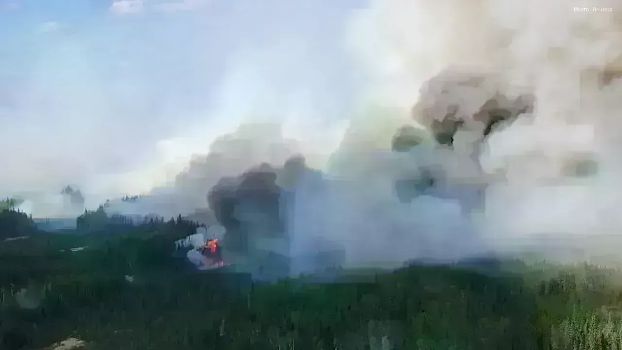 Wildfire Near Sundre Sparks Evacuation Alerts in Alberta