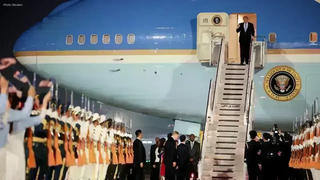 Trump's Delegation Disposes of Chinese Gifts Amid Security Concerns