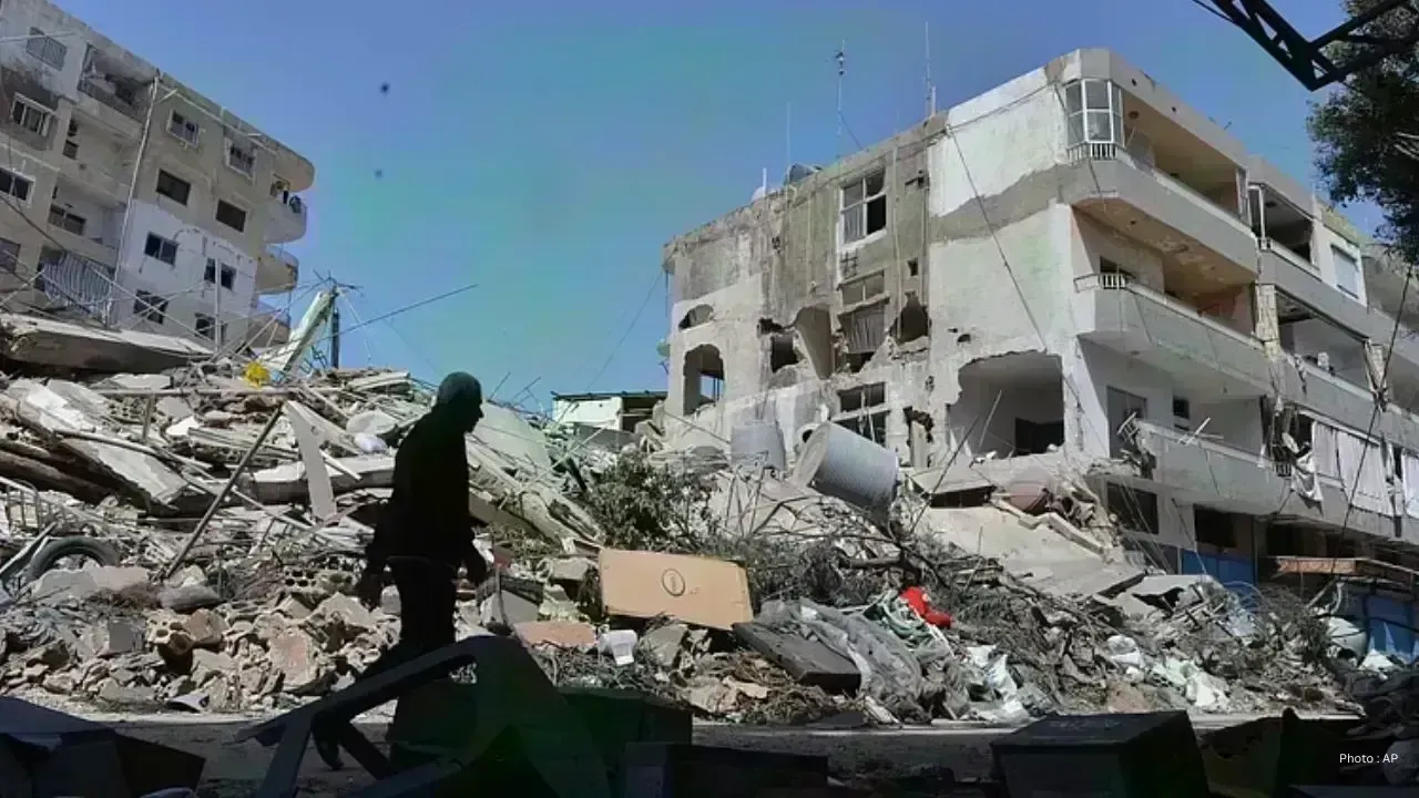 Deadly Israeli Airstrikes Hit Southern Lebanon, Claiming 19 Lives