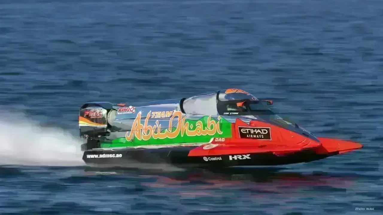 Team Abu Dhabi Kicks Off F1H2O Championship in Cagliari, Italy