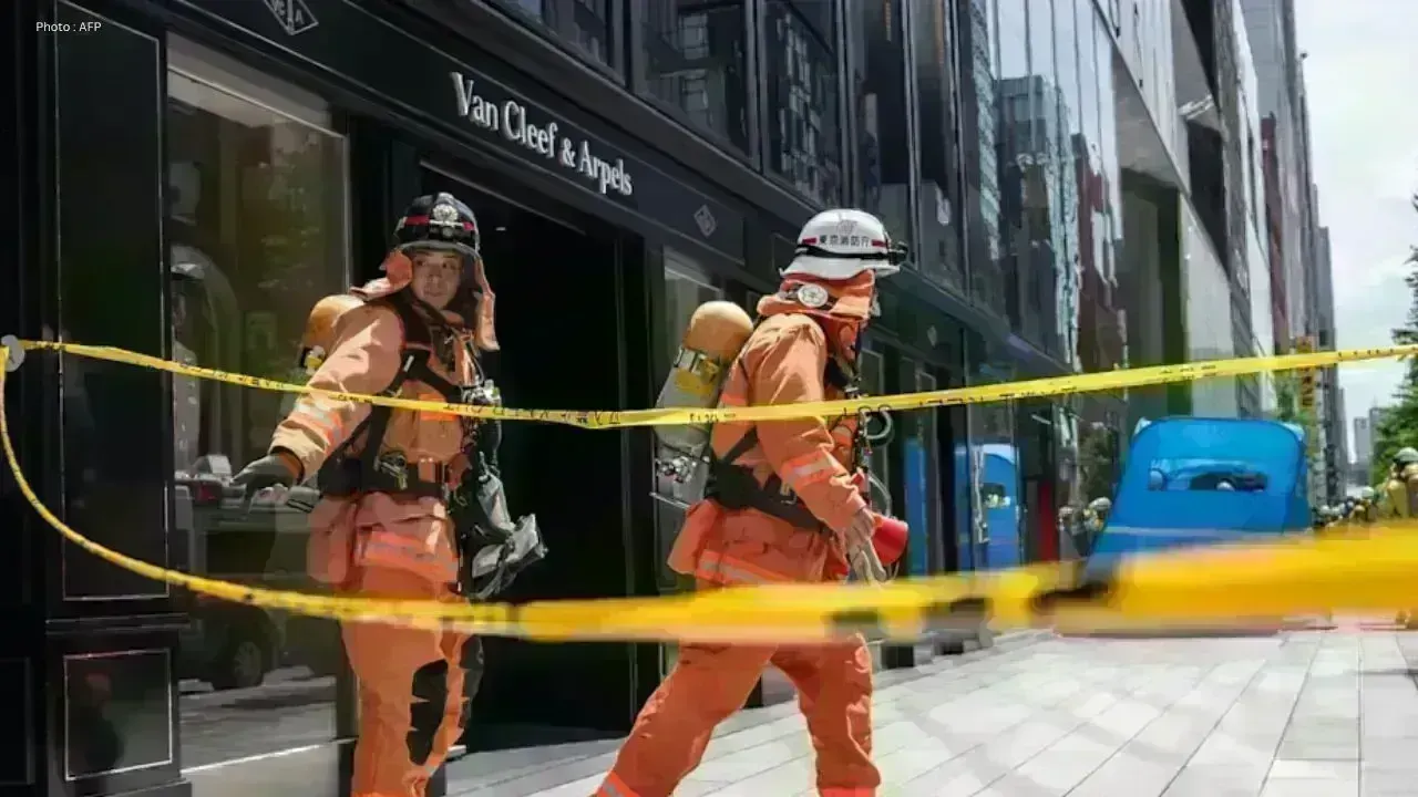 Nineteen Hospitalized After Uncertain Smell Prompts Emergency in Tokyo Mall