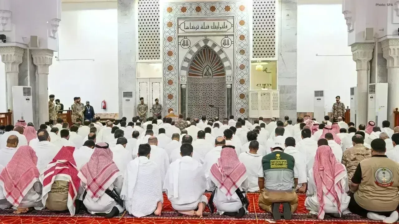 Arafah Sermon at Namirah Mosque Highlights Unity and Piety