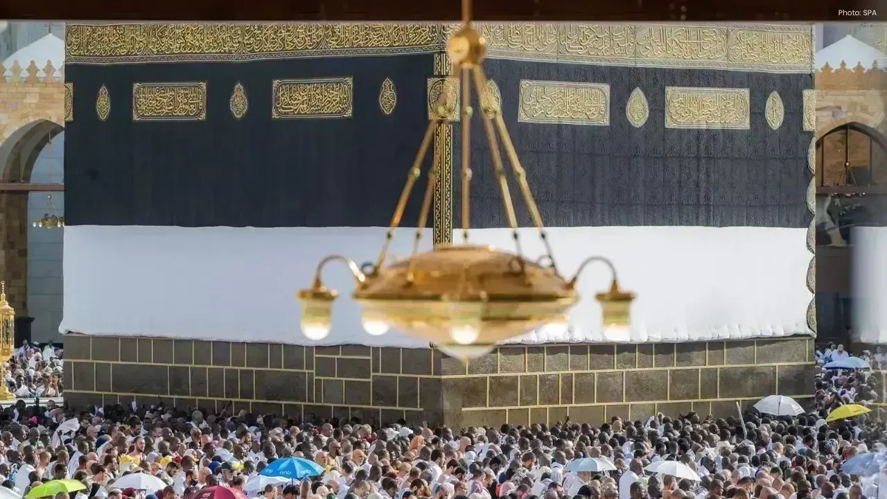 Massive Gathering for Tawaf Al-Ifadah at Makkah's Grand Mosque Following Arafat