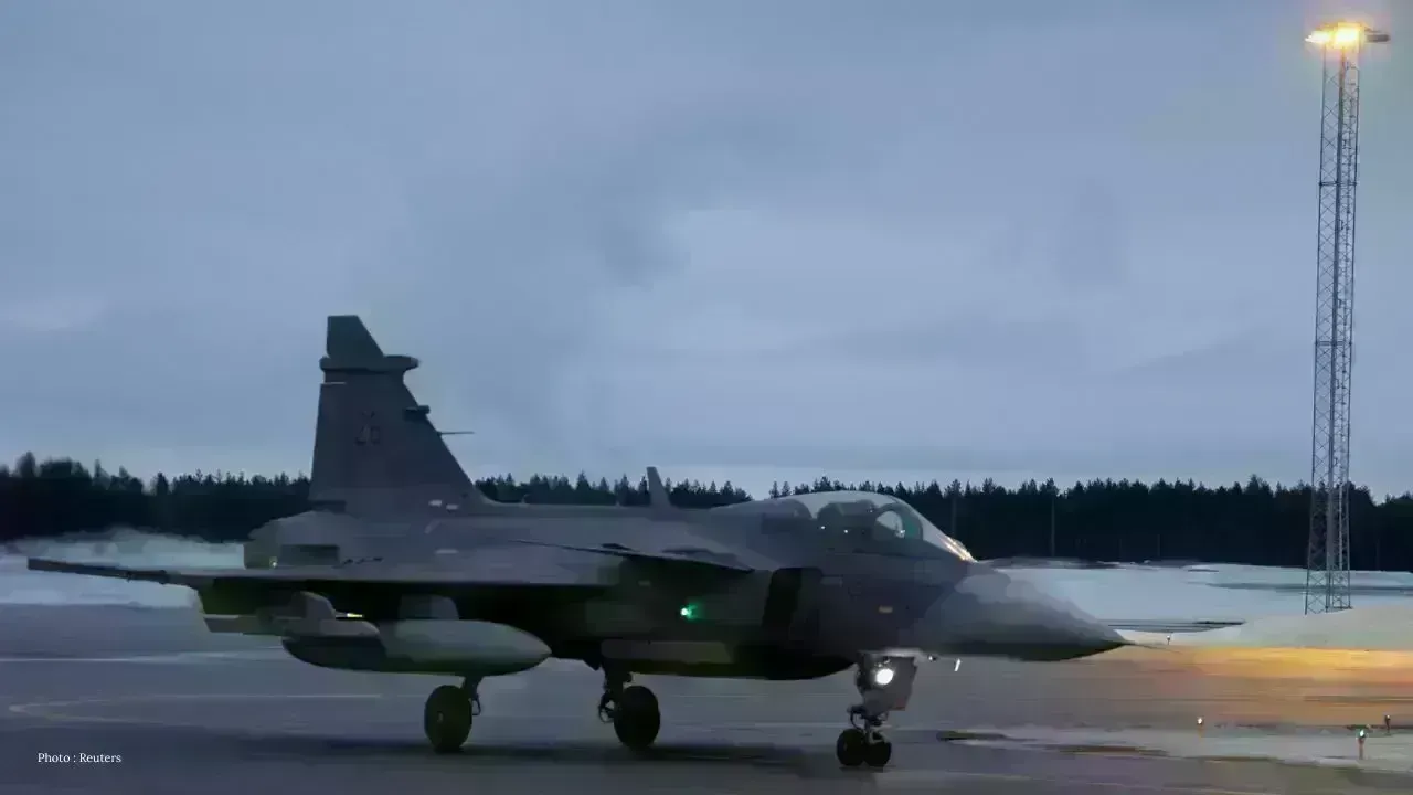Future Gripen Fighter Jets for Ukraine May Be Manufactured in Canada, Says Saab