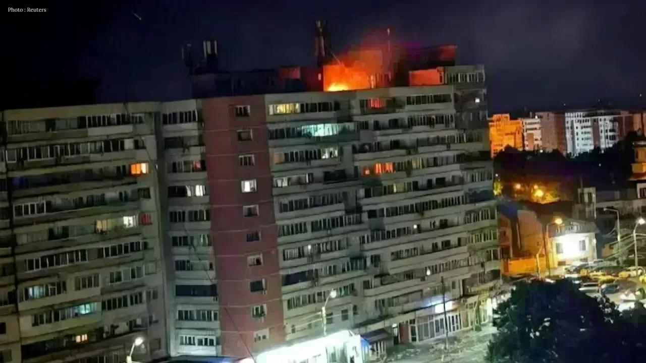 Romania Reports Russian Drone Strike on Apartment Building, Two Injured