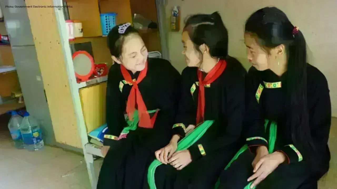 Vietnam Expands Support for Boarding Students