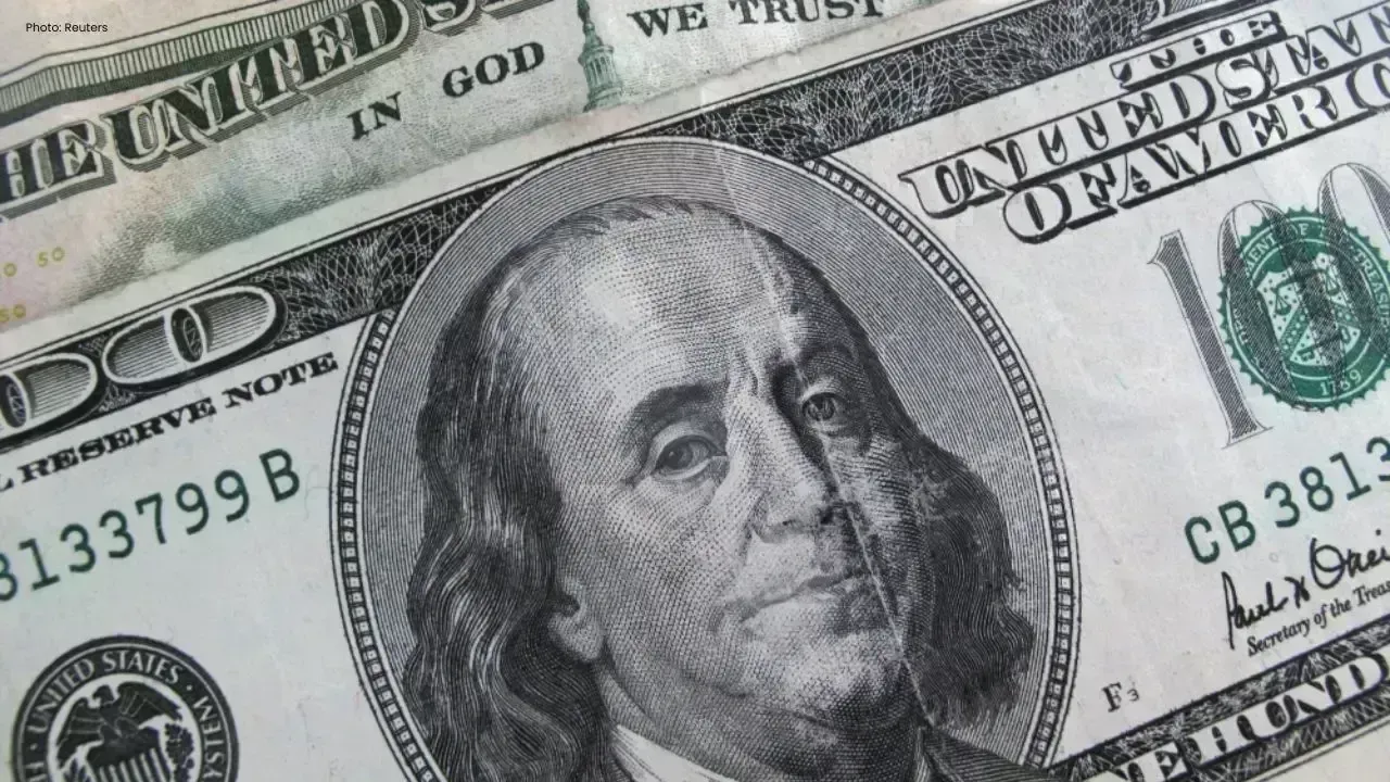 Dollar Slips as US-Iran Ceasefire Eases Fears